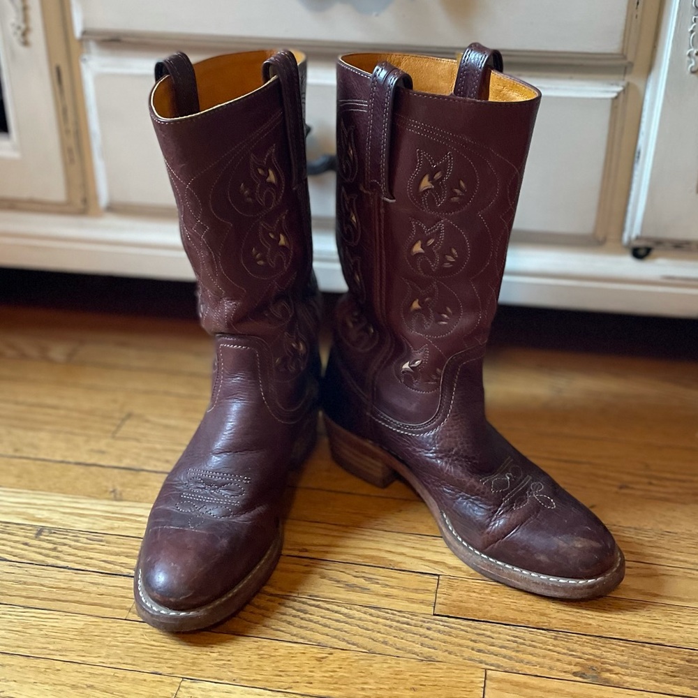 Women’s size 8.5 brown Frye cowboy boot